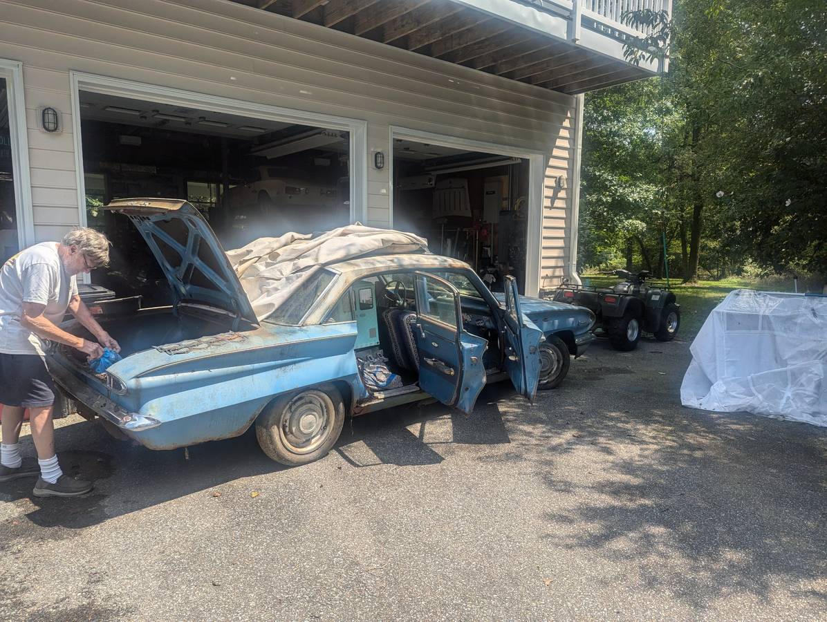 Buick-special-1961-blue-16