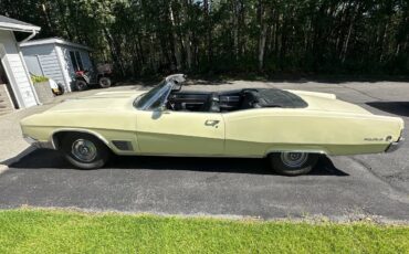 Buick-wildcat-1968-yellow-1