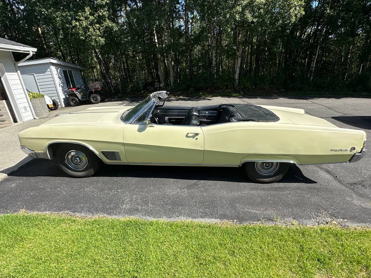 Buick-wildcat-1968-yellow-1