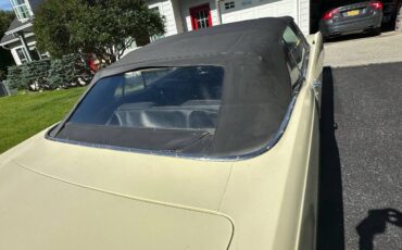 Buick-wildcat-1968-yellow-3