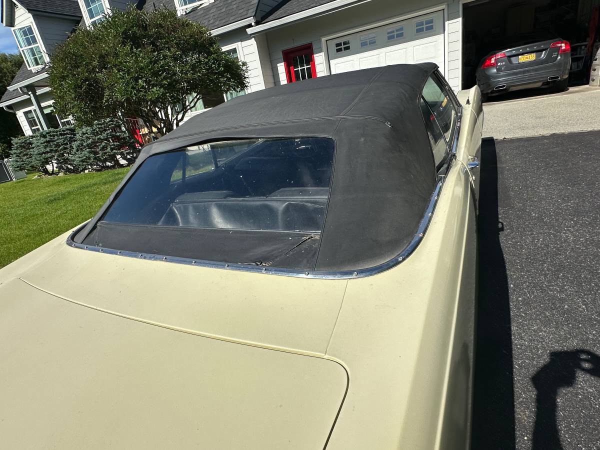 Buick-wildcat-1968-yellow-3