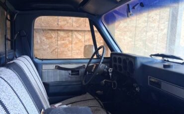 C20-silverado-diesel-1985-blue-4