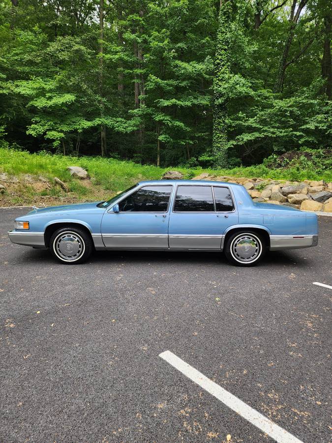 Caddillac-deville-1990-blue-11