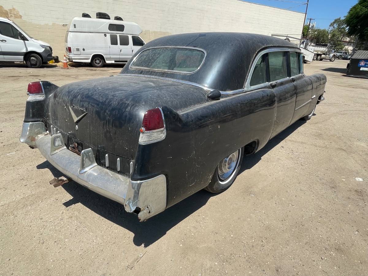 Cadilac-deville-1955