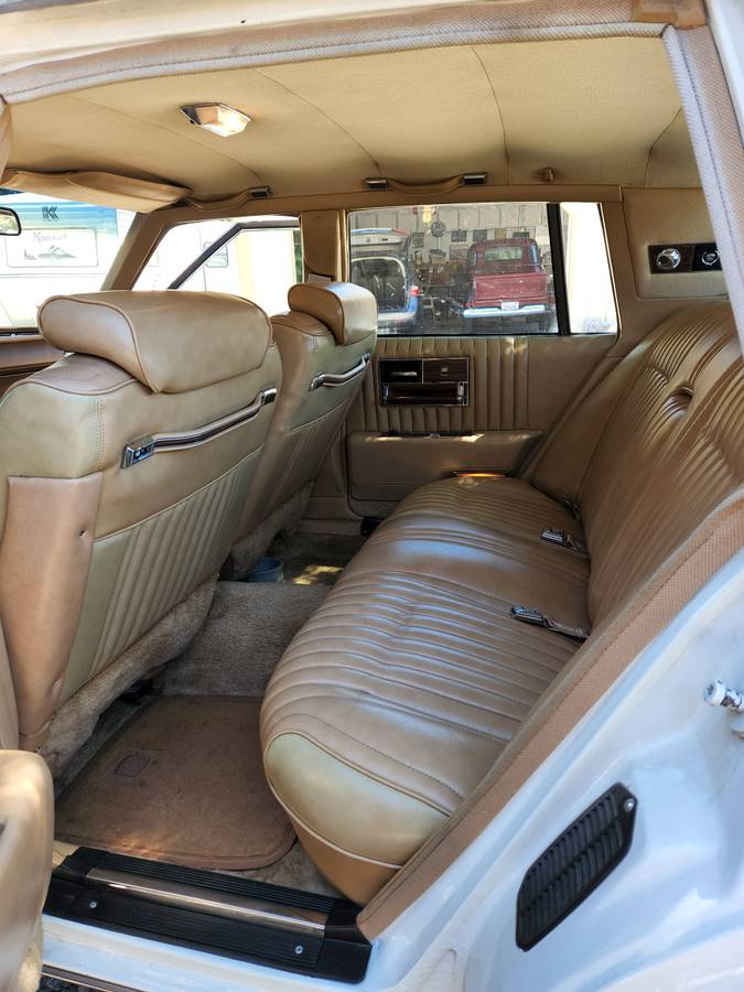 Cadillac-1976-7