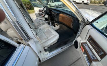 Cadillac-1984-white-14