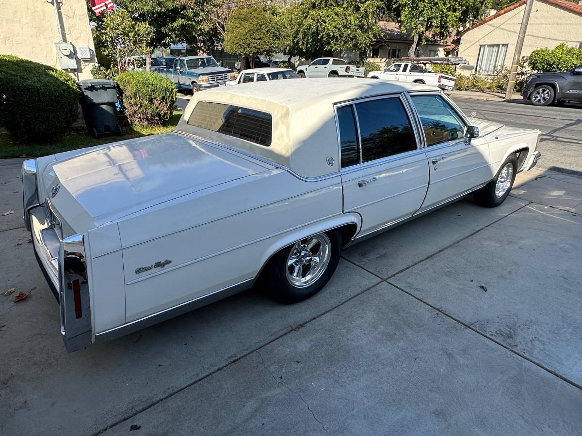 Cadillac-1984-white-4