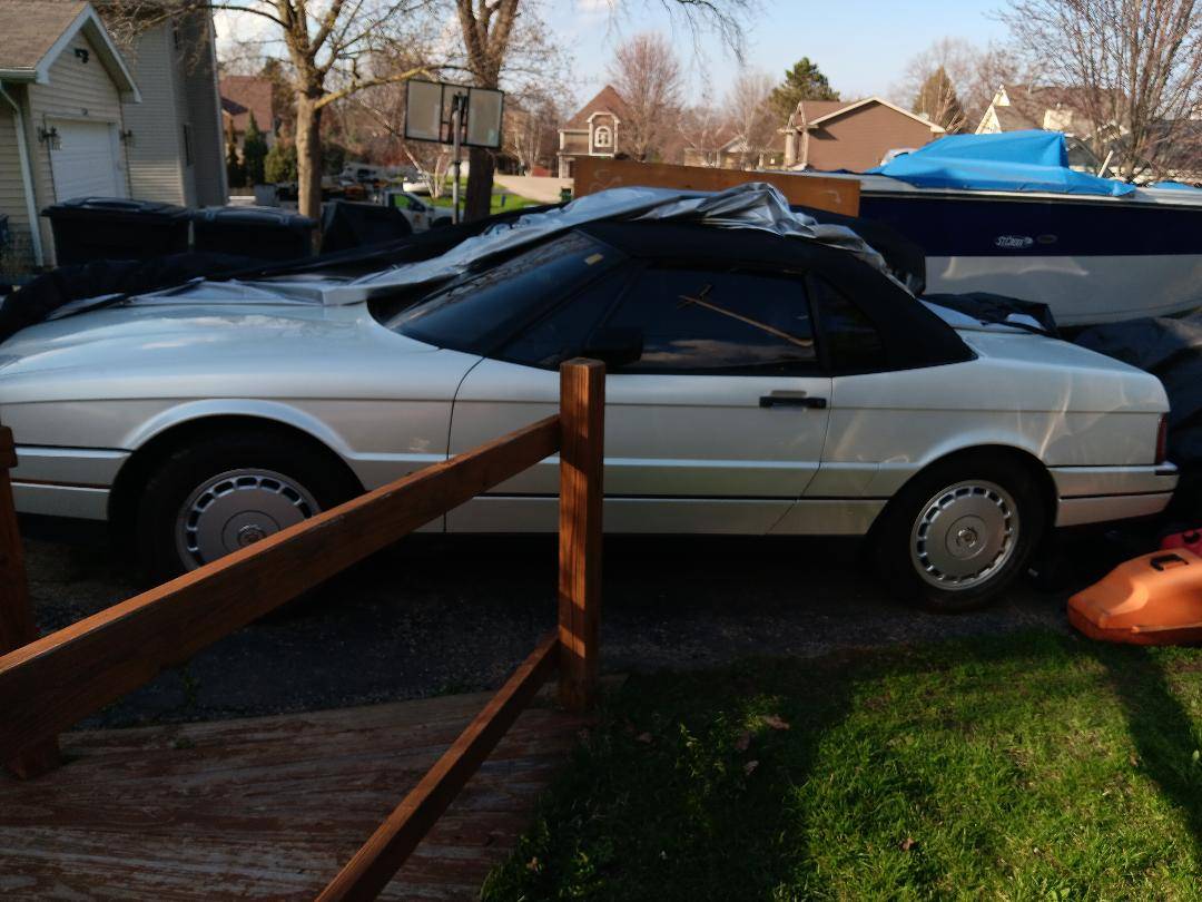 Cadillac-1990-silver-2