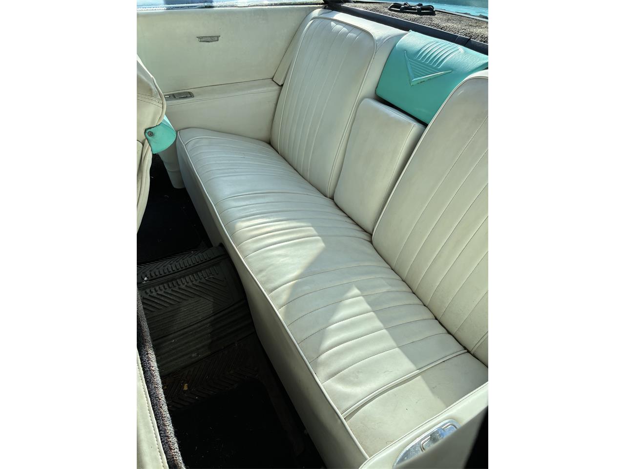 Cadillac-2-dr-coupe-1960-Blue-White-11