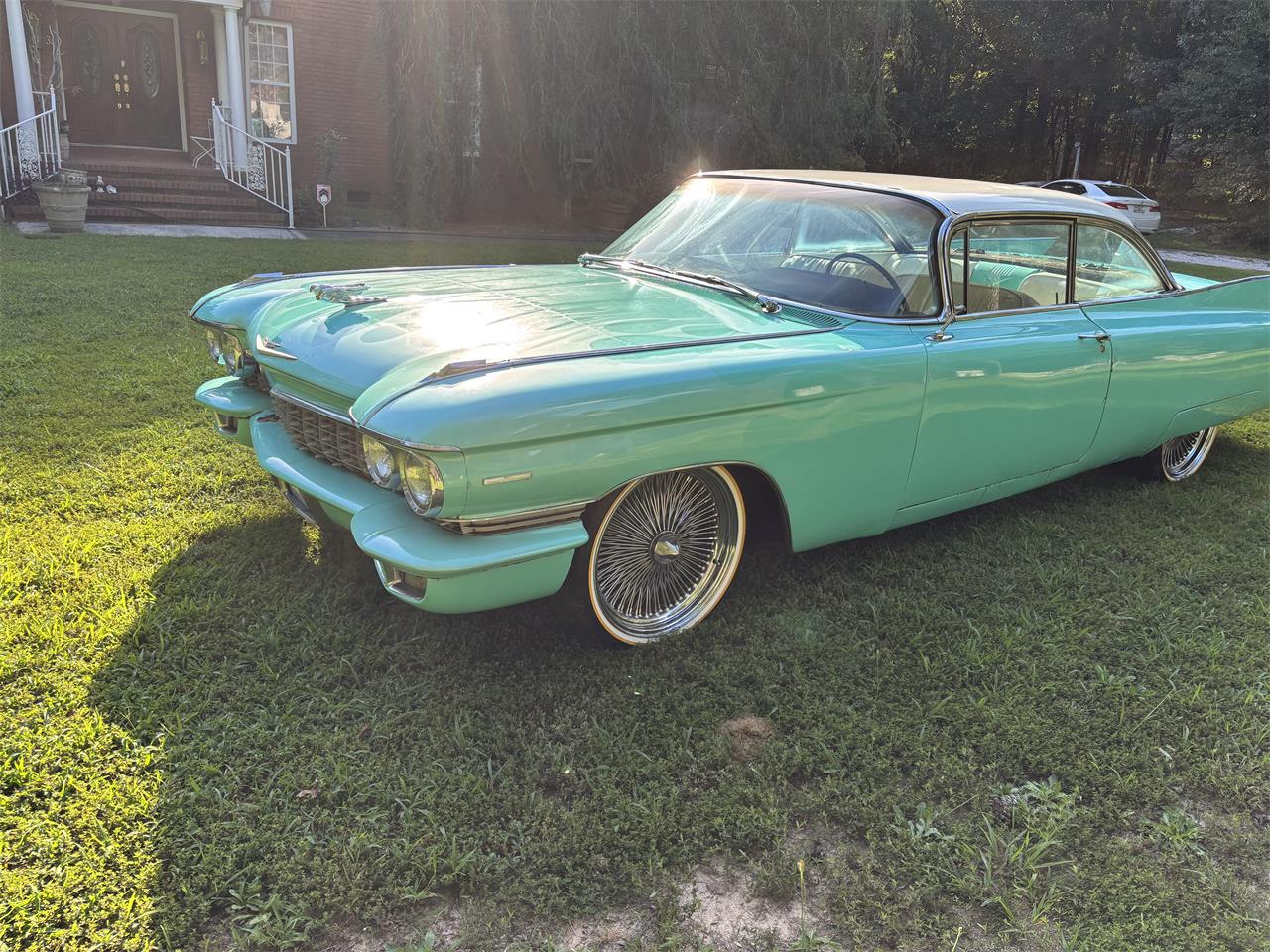 Cadillac-2-dr-coupe-1960-Blue-White-4