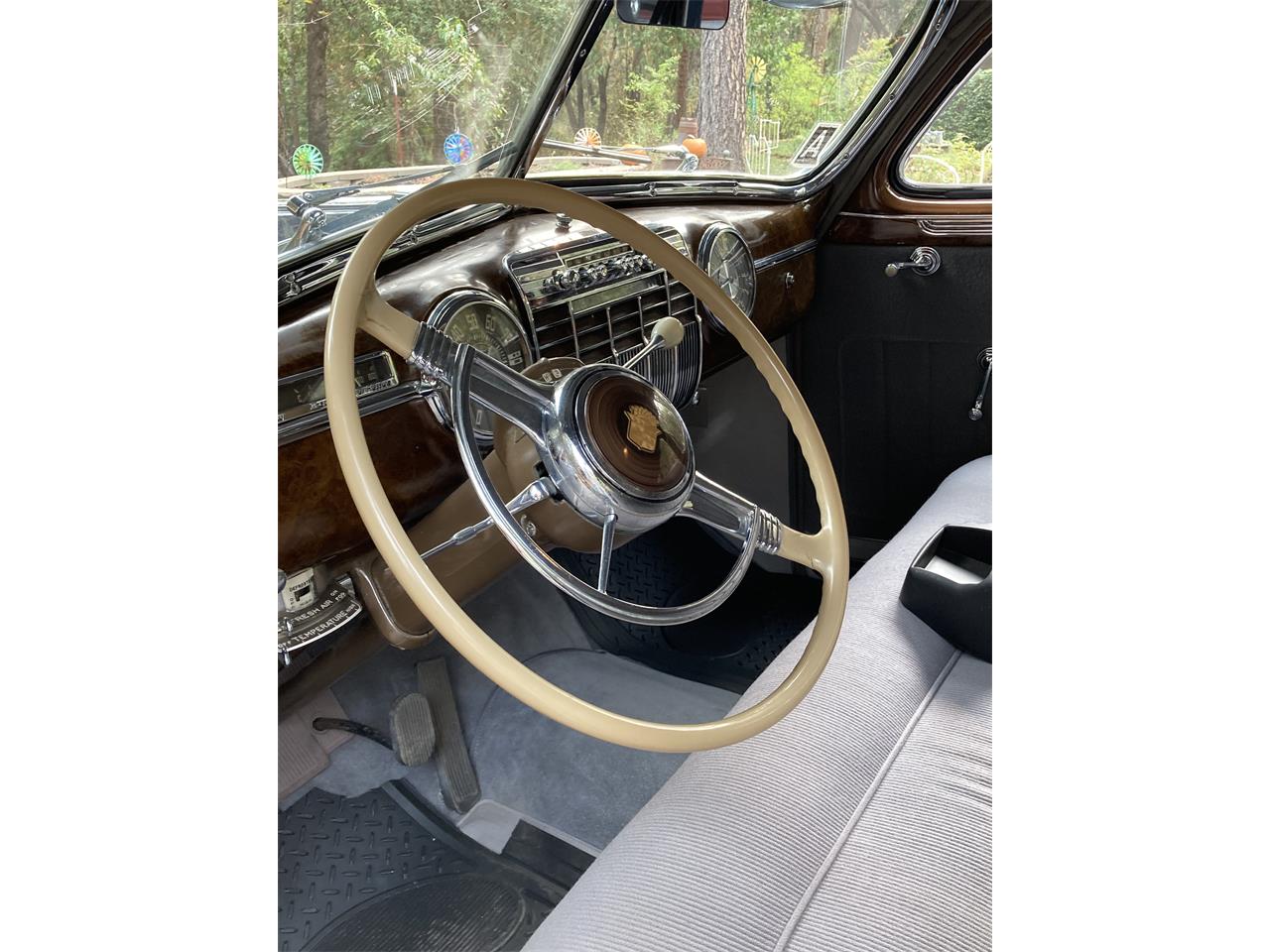 Cadillac-4-dr-sedan-1941-Dark-blue-Gray-9