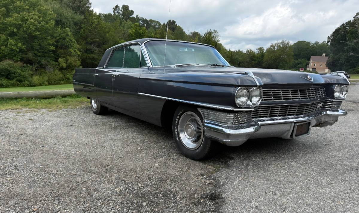 Cadillac-62-series-1964-3