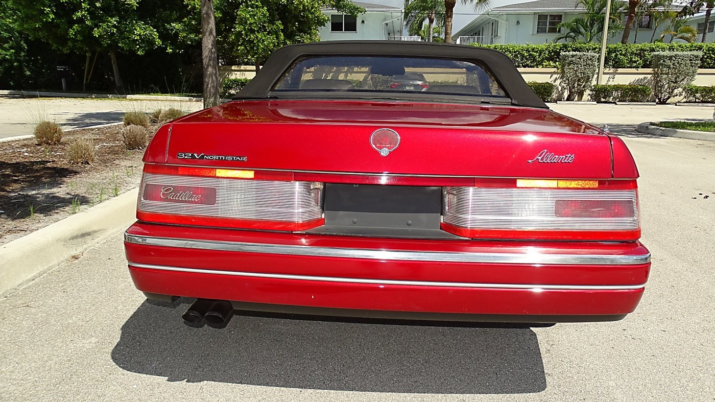 Cadillac-Allante-1993-Convertible-10