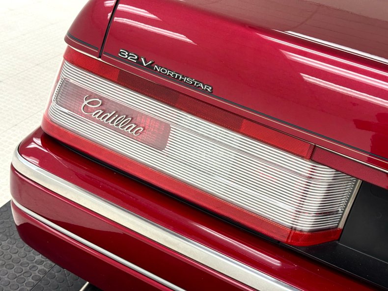 Cadillac-Allante-1993-Pearl-Red-Tan-34