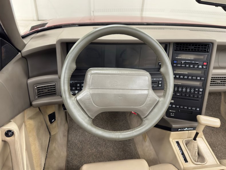 Cadillac-Allante-1993-Pearl-Red-Tan-4