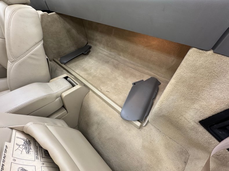 Cadillac-Allante-1993-Pearl-Red-Tan-46