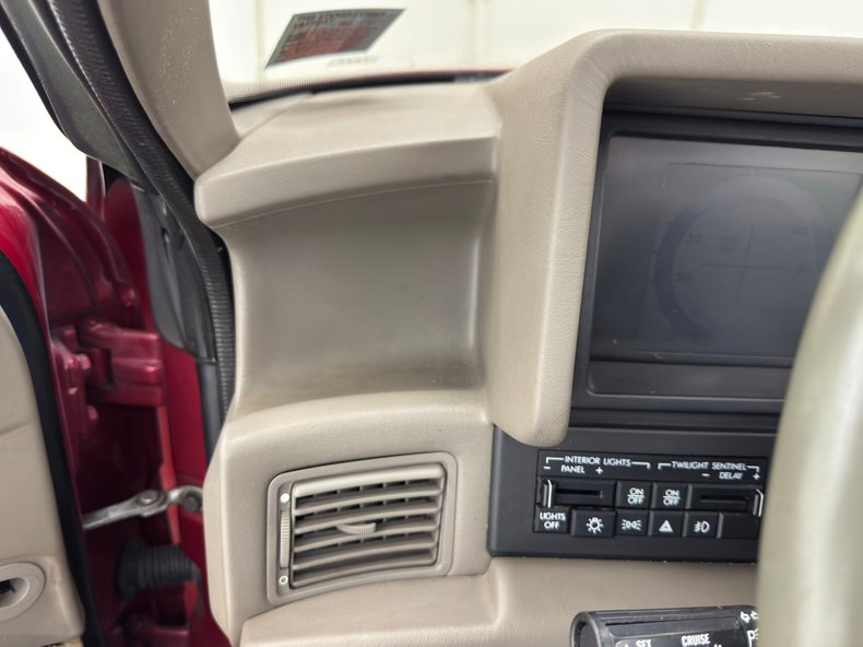 Cadillac-Allante-1993-Pearl-Red-Tan-5