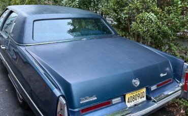 Cadillac-Brougham-1975-Sedan-4