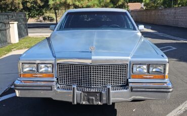 Cadillac-Brougham-1987-4