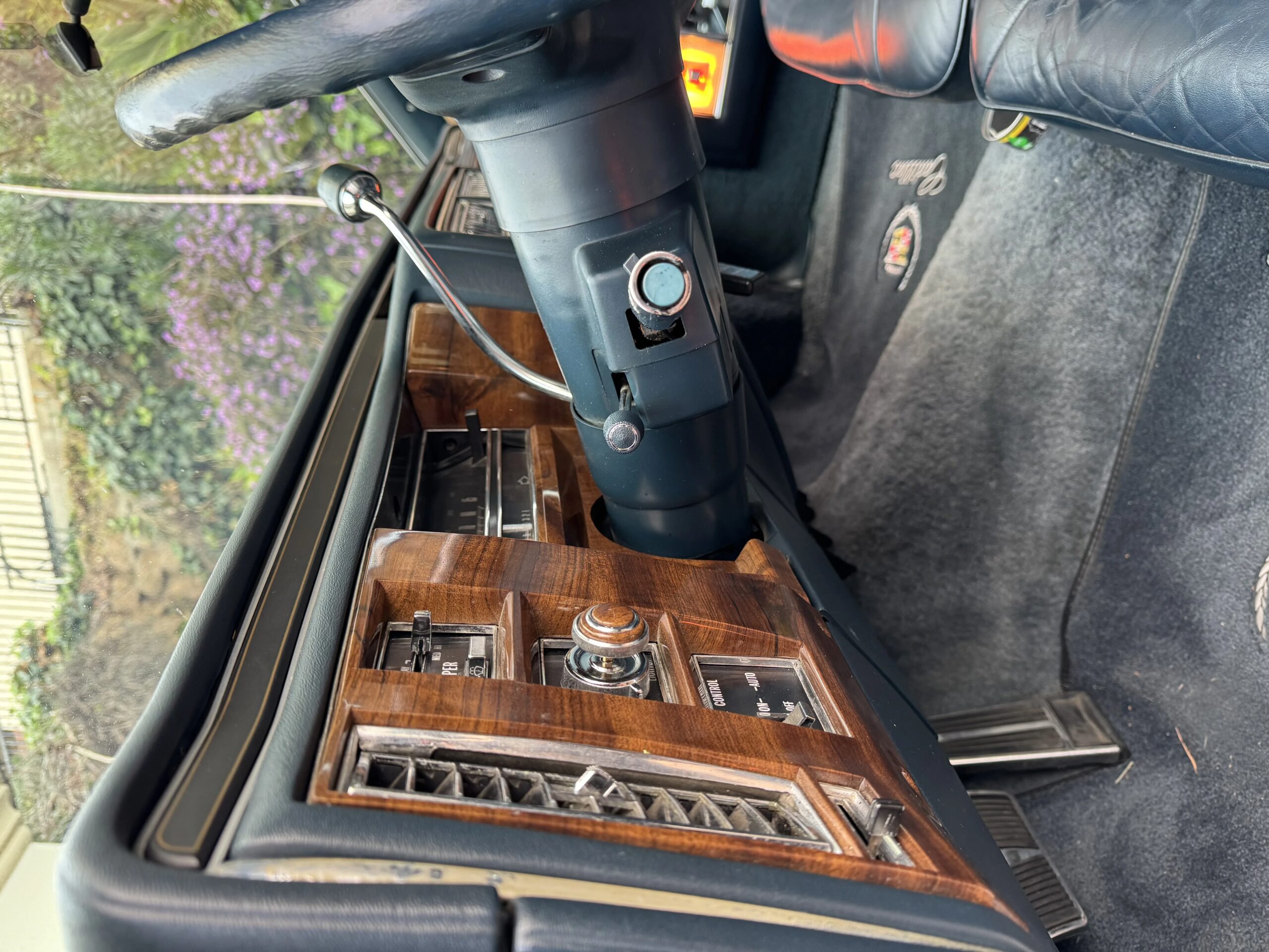 Cadillac-Brougham-1987-Blue-Blue-17