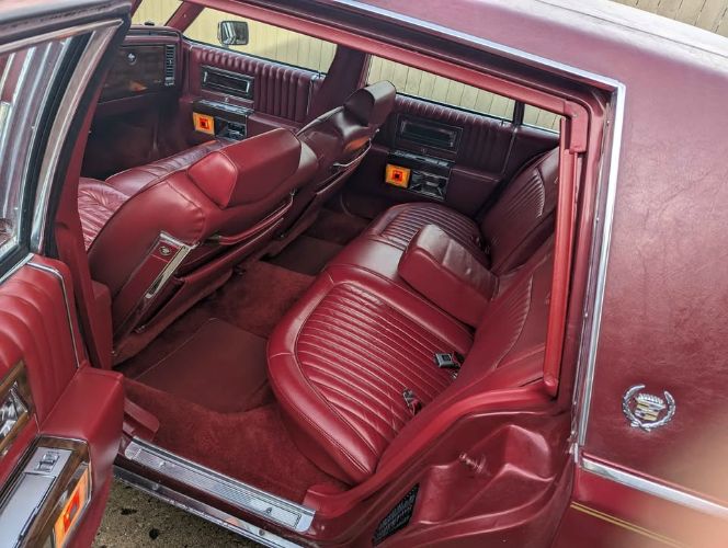Cadillac-Brougham-1987-Red-Red-3