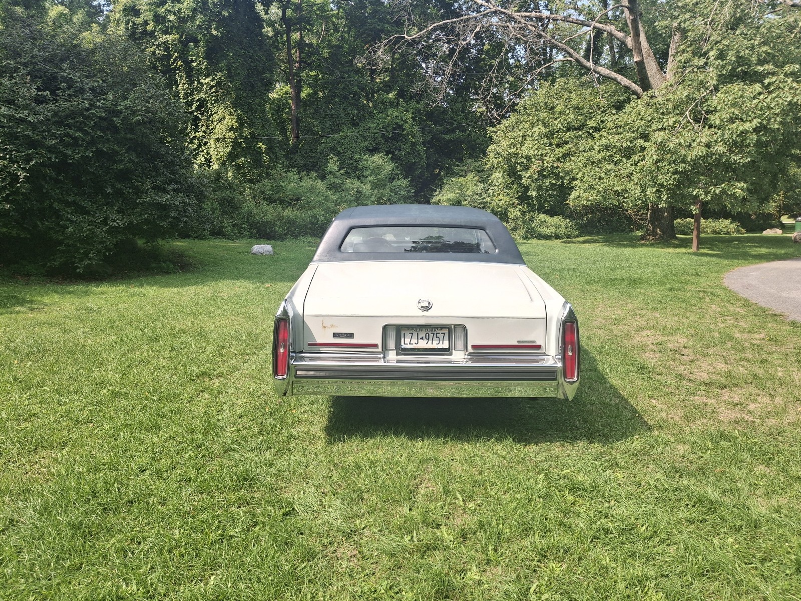 Cadillac-Brougham-1988-6