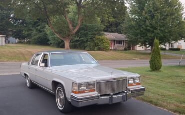 Cadillac-Brougham-1988-8