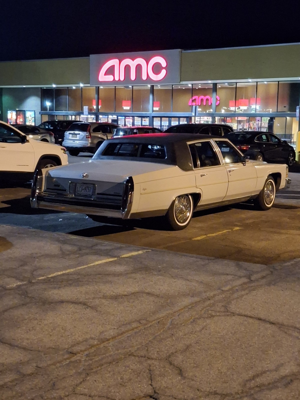 Cadillac-Brougham-1988-9