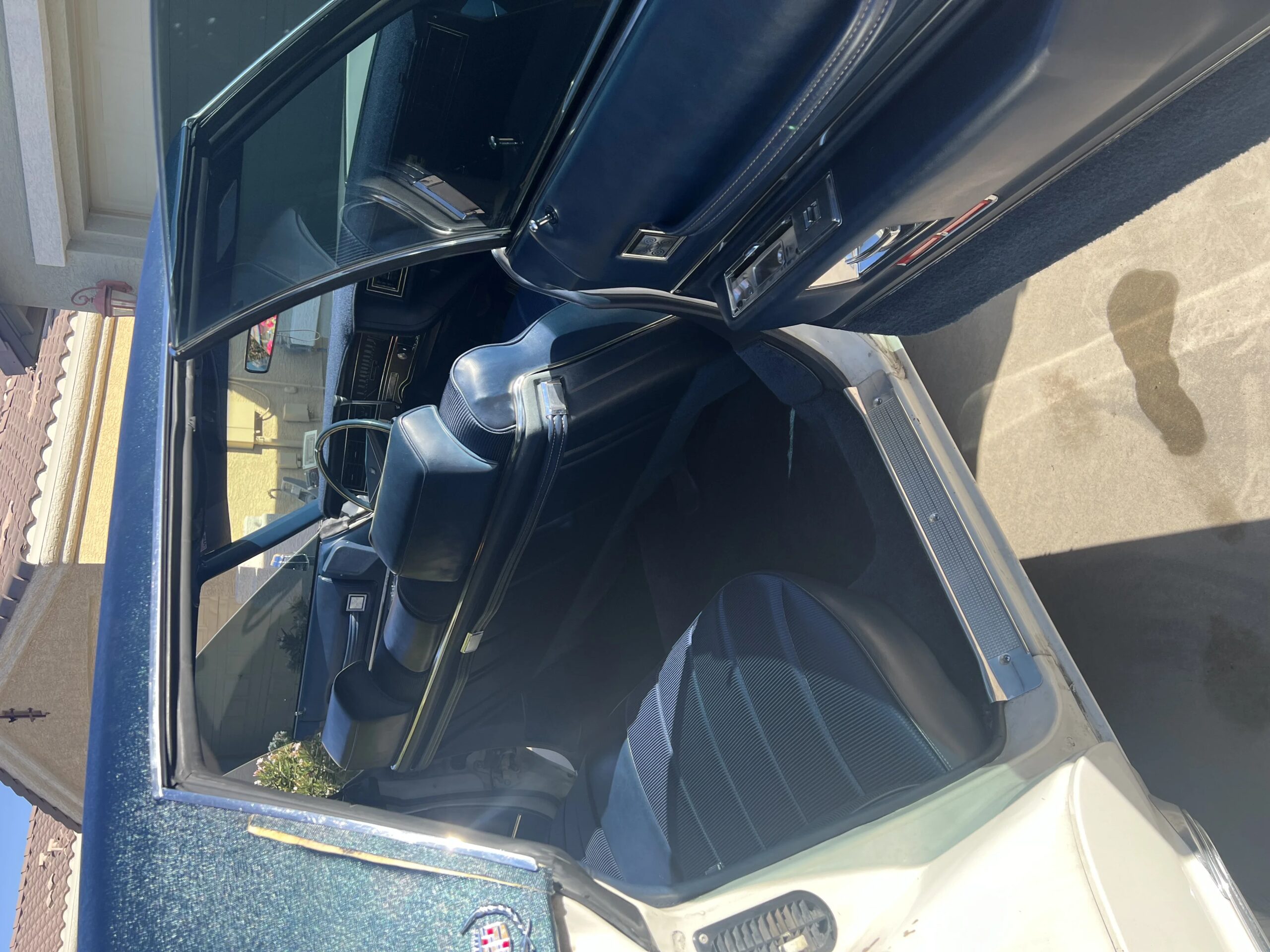Cadillac-Calais-1973-White-Blue-27