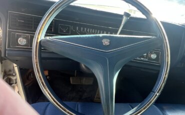 Cadillac-Calais-1973-White-Blue-32