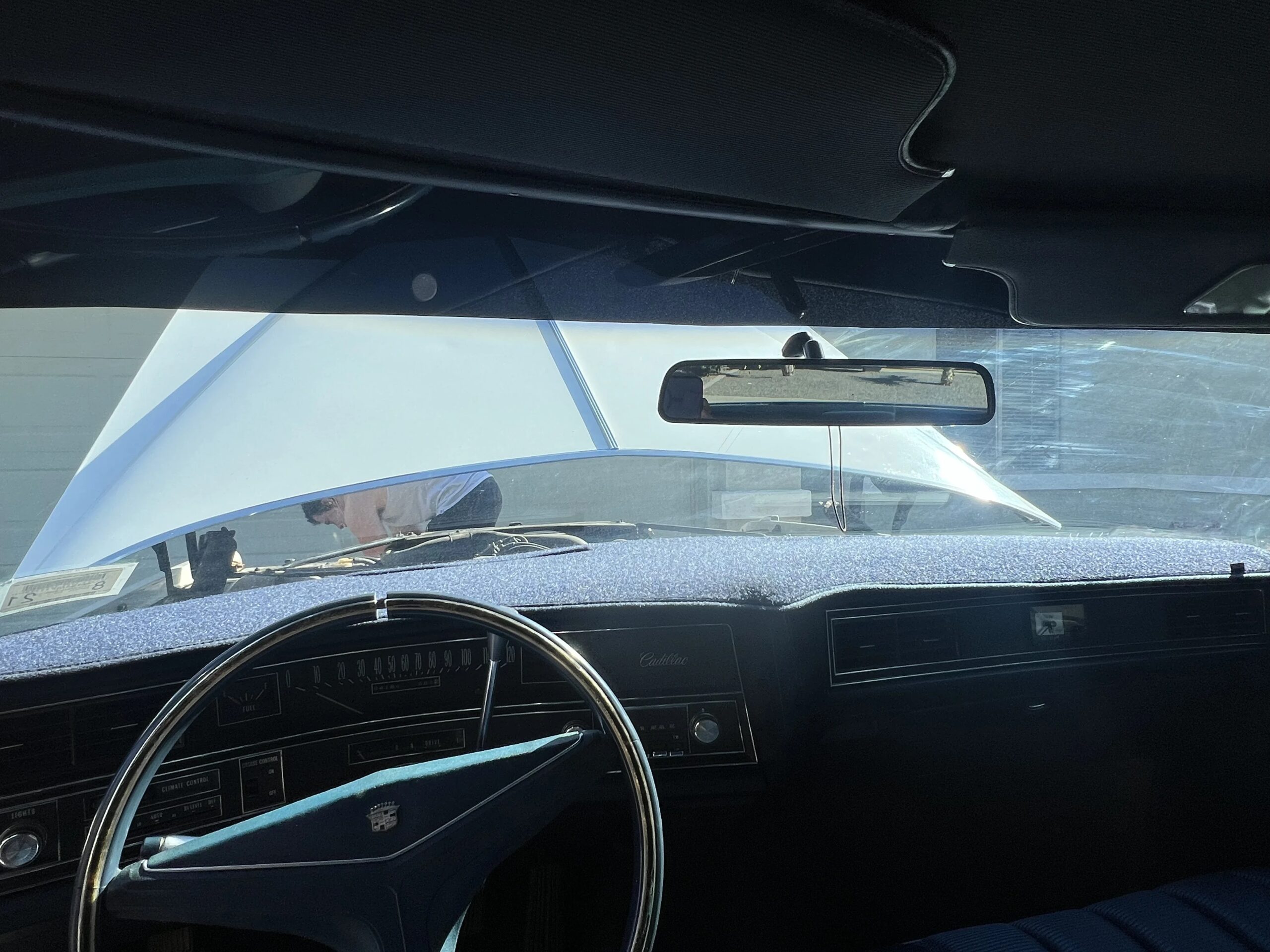 Cadillac-Calais-1973-White-Blue-33