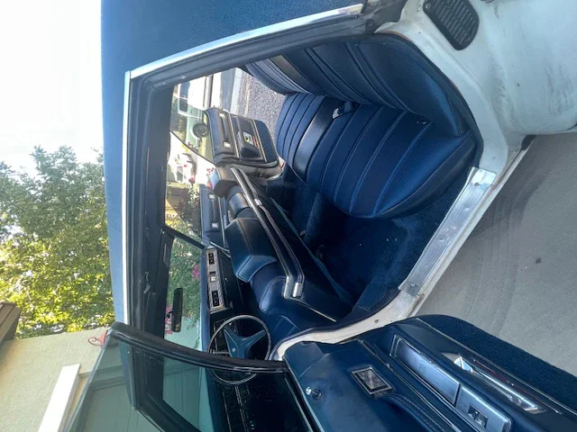 Cadillac-Calais-1973-White-Blue-4