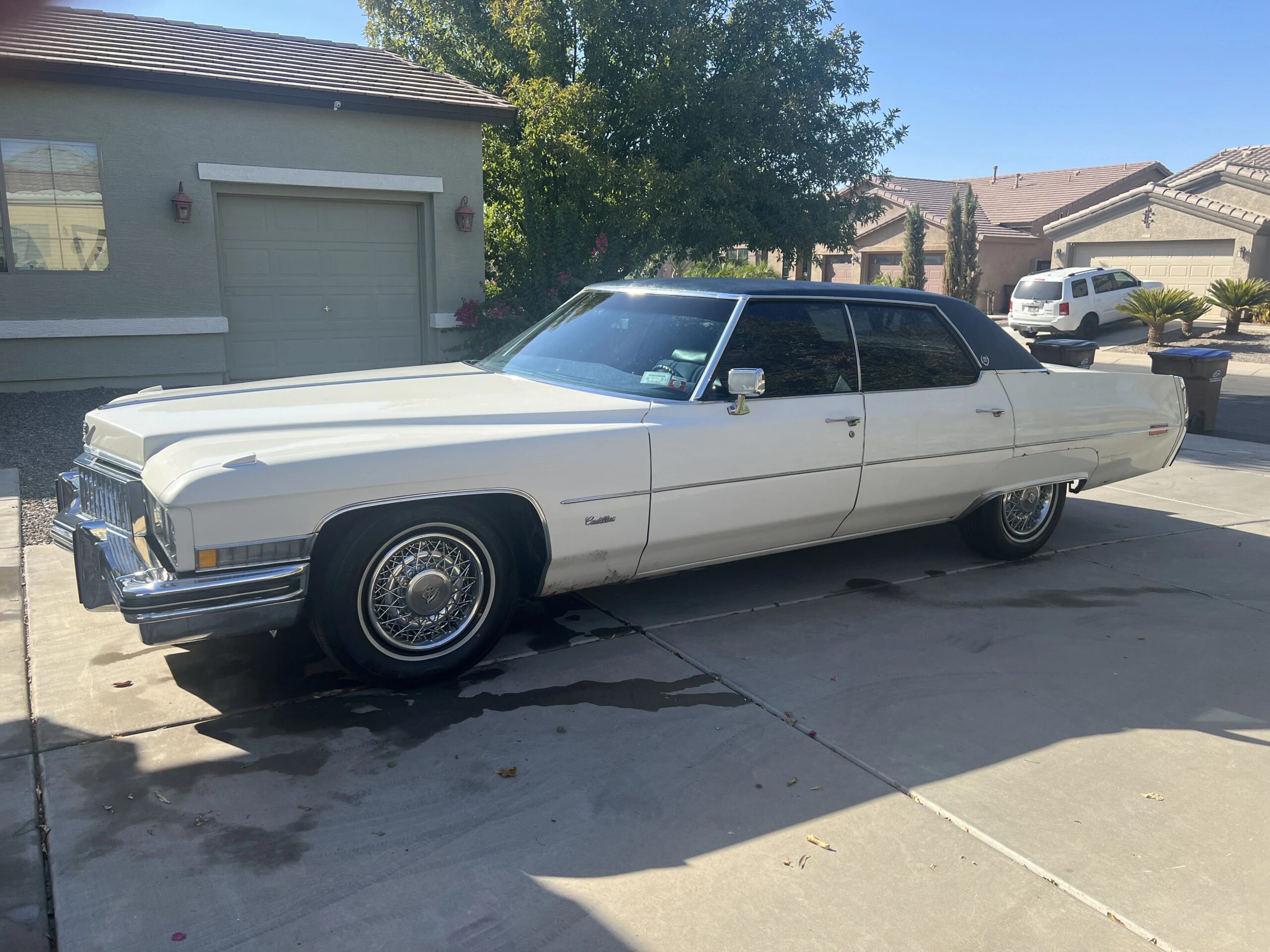 Cadillac-Calais-1973-White-Blue