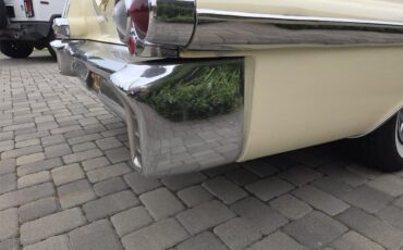 Cadillac-Coupe-deville-1957-40-Leghorn-Creme-Brown-28