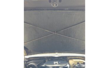 Cadillac-Coupe-deville-1957-40-Leghorn-Creme-Brown-33