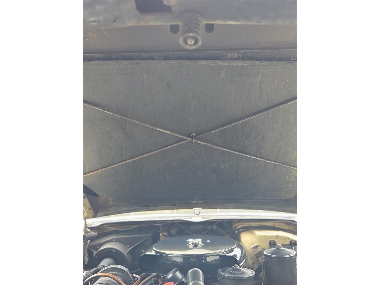 Cadillac-Coupe-deville-1957-40-Leghorn-Creme-Brown-33