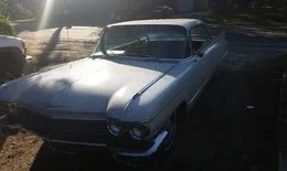 Cadillac-De-ville-1960-White-Black-4