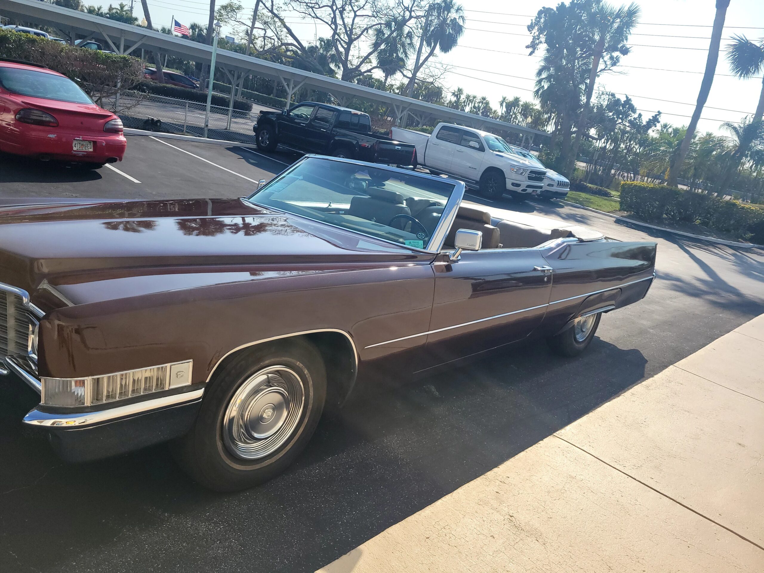Cadillac-De-ville-convertible-1969-Brown-Brown