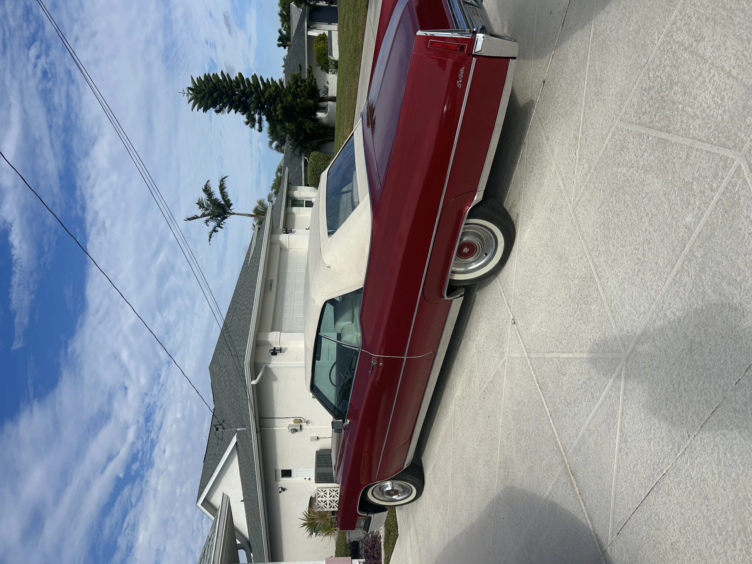 Cadillac-De-ville-convertible-1970-Red-Black
