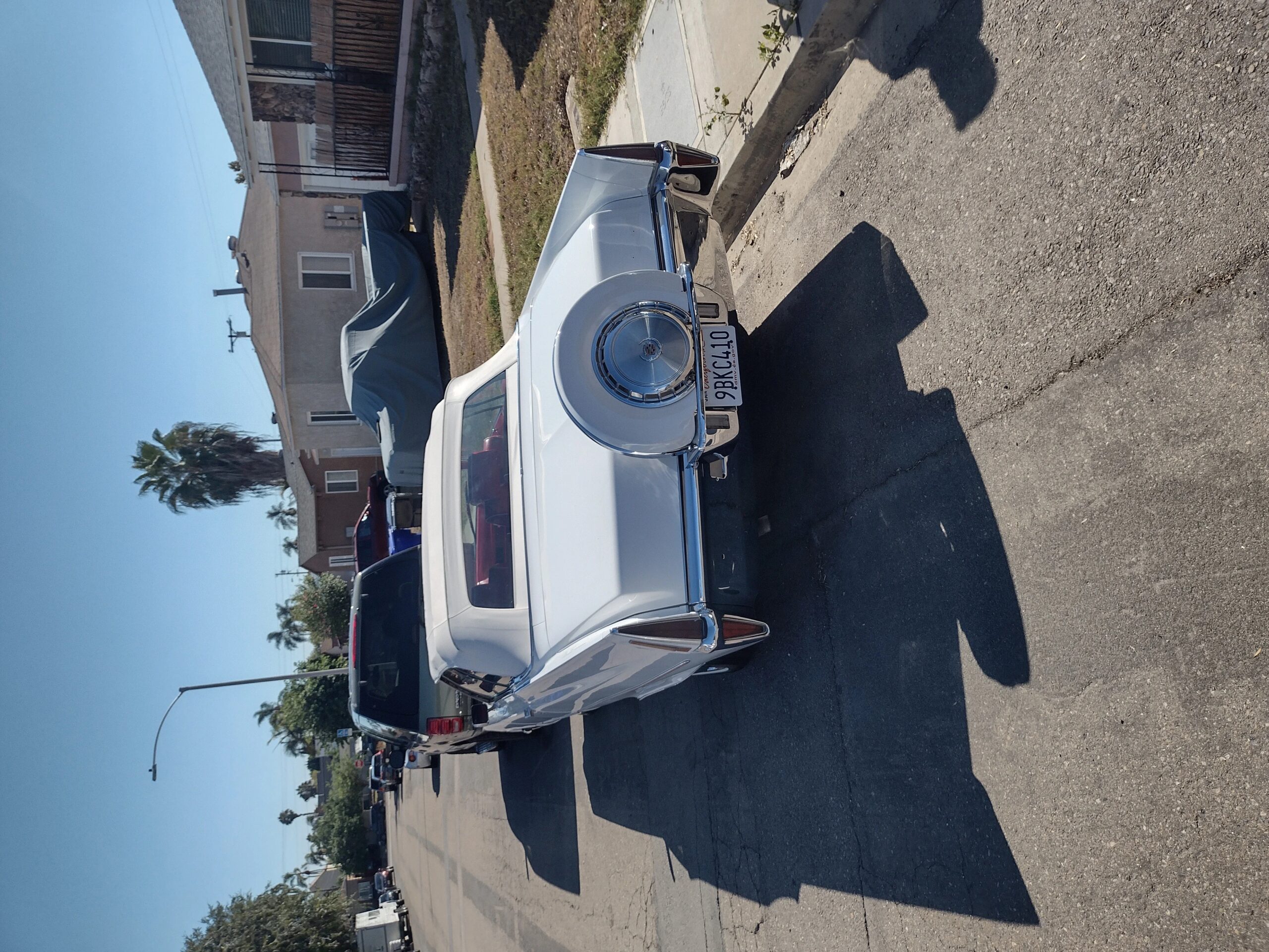 Cadillac-De-ville-convertible-1970-White-Red