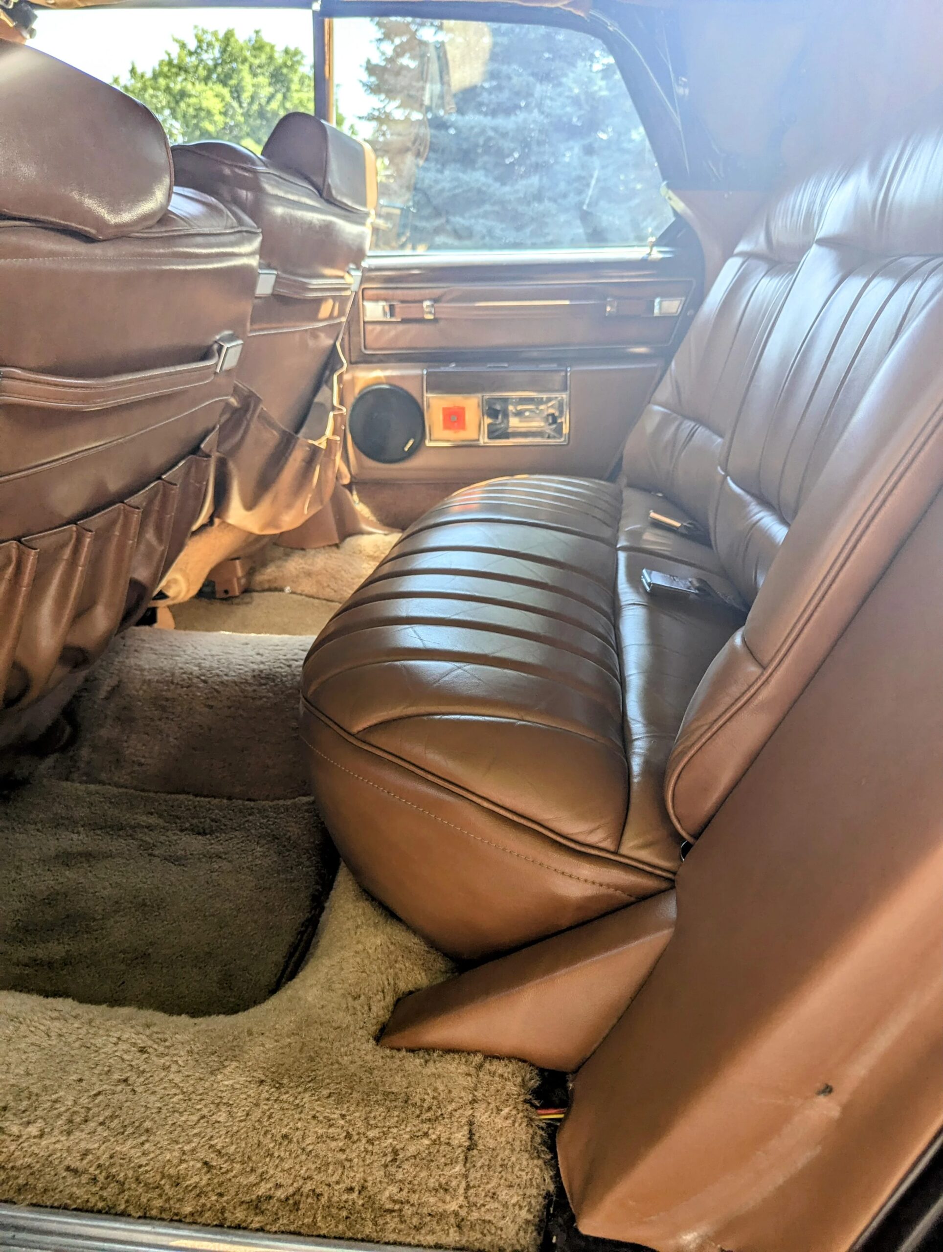 Cadillac-De-ville-convertible-1978-Brown-Tan-14