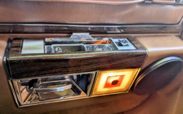 Cadillac-De-ville-convertible-1978-Brown-Tan-16
