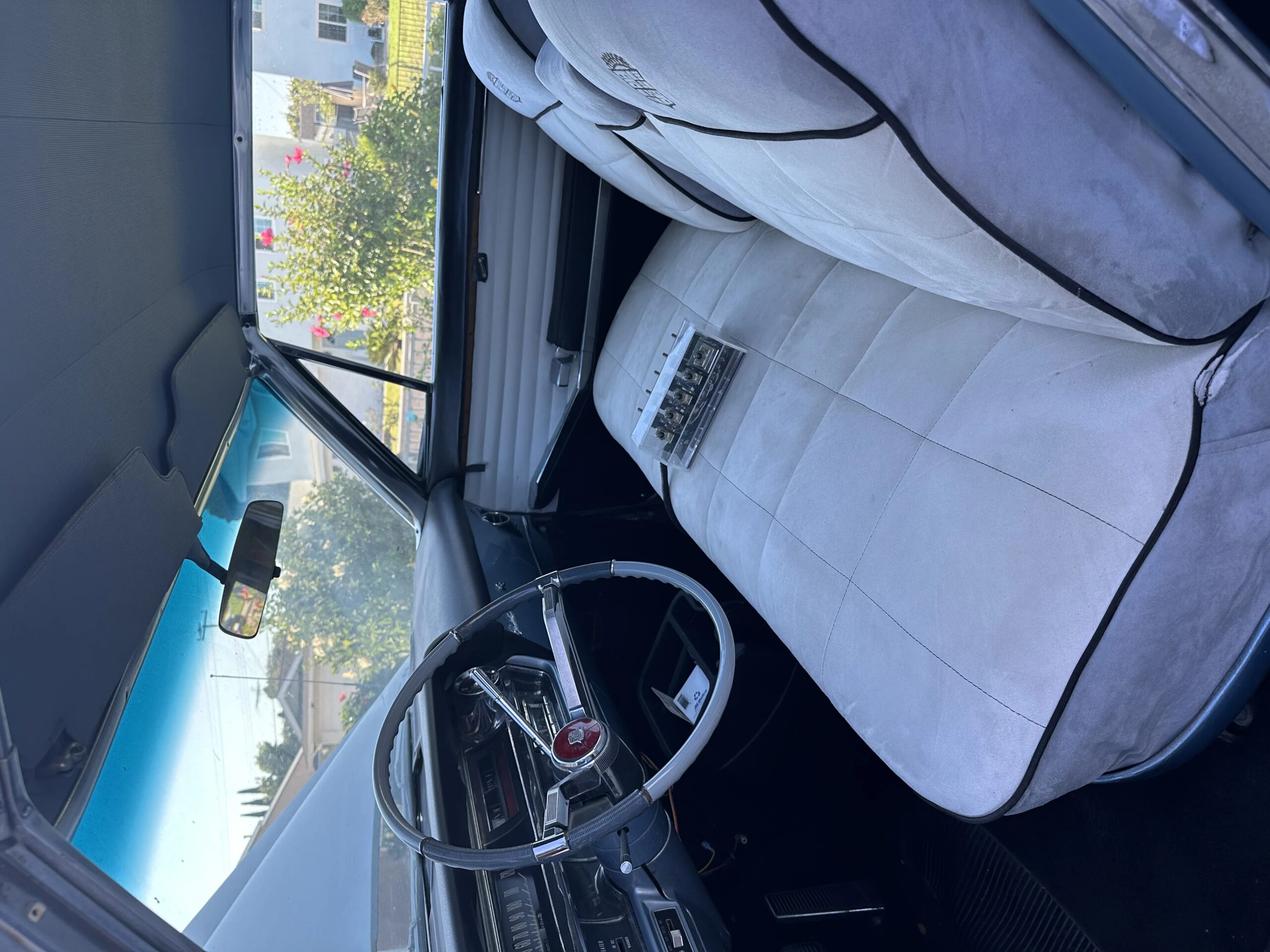 Cadillac-De-ville-coupe-1963-White-Off-White-1