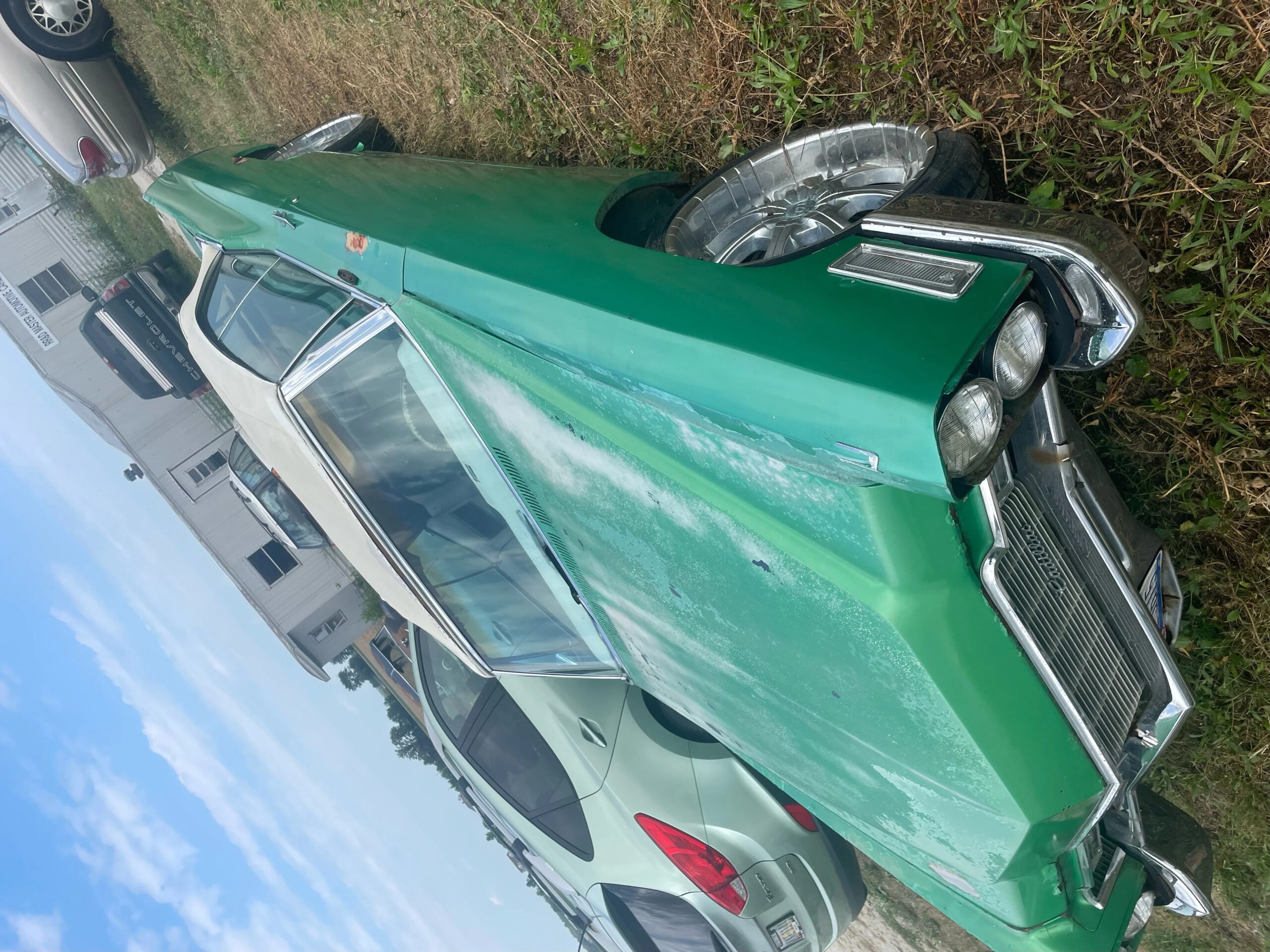 Cadillac-De-ville-coupe-1968-Green-Green