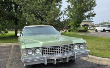 Cadillac-De-ville-coupe-1974-Green-Green