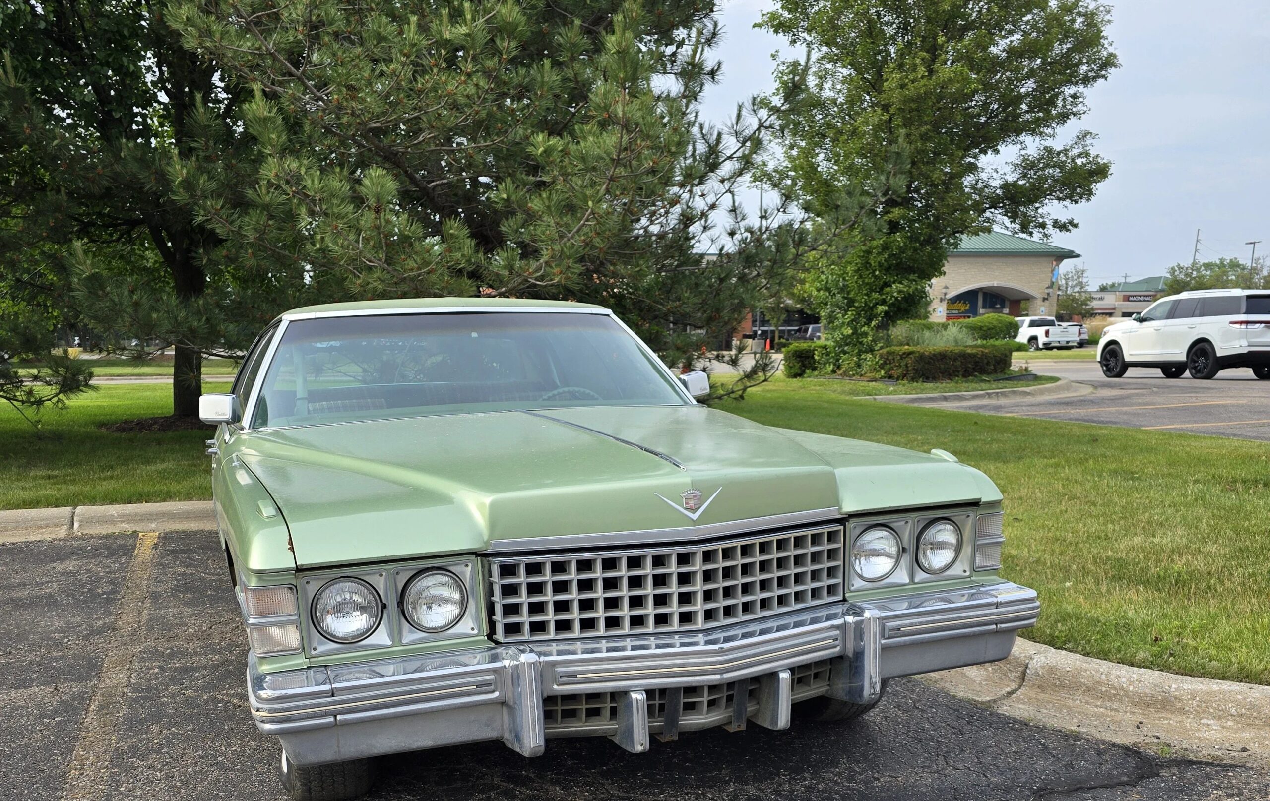 Cadillac-De-ville-coupe-1974-Green-Green