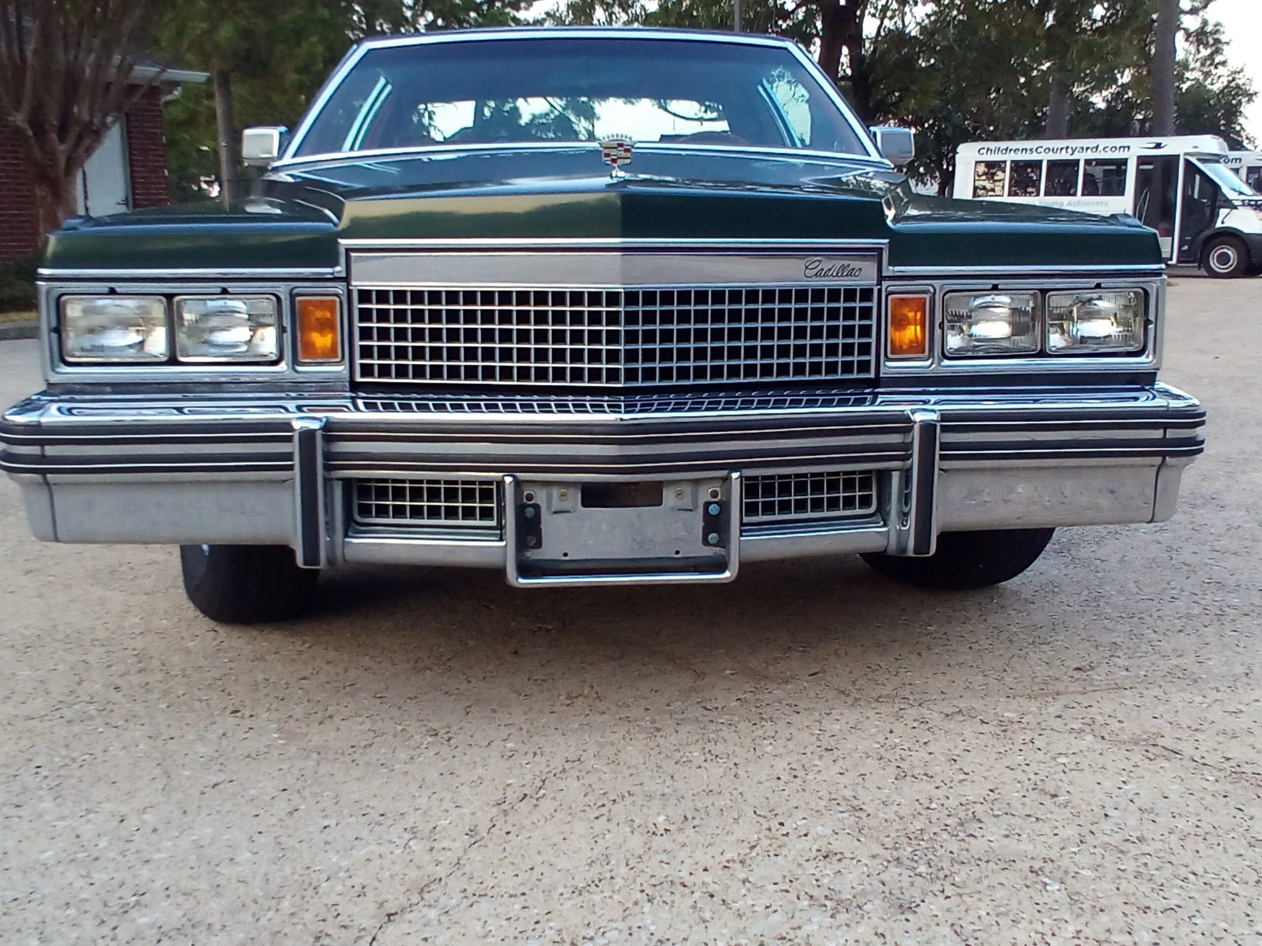 Cadillac-De-ville-coupe-1979-Green-Beige-14