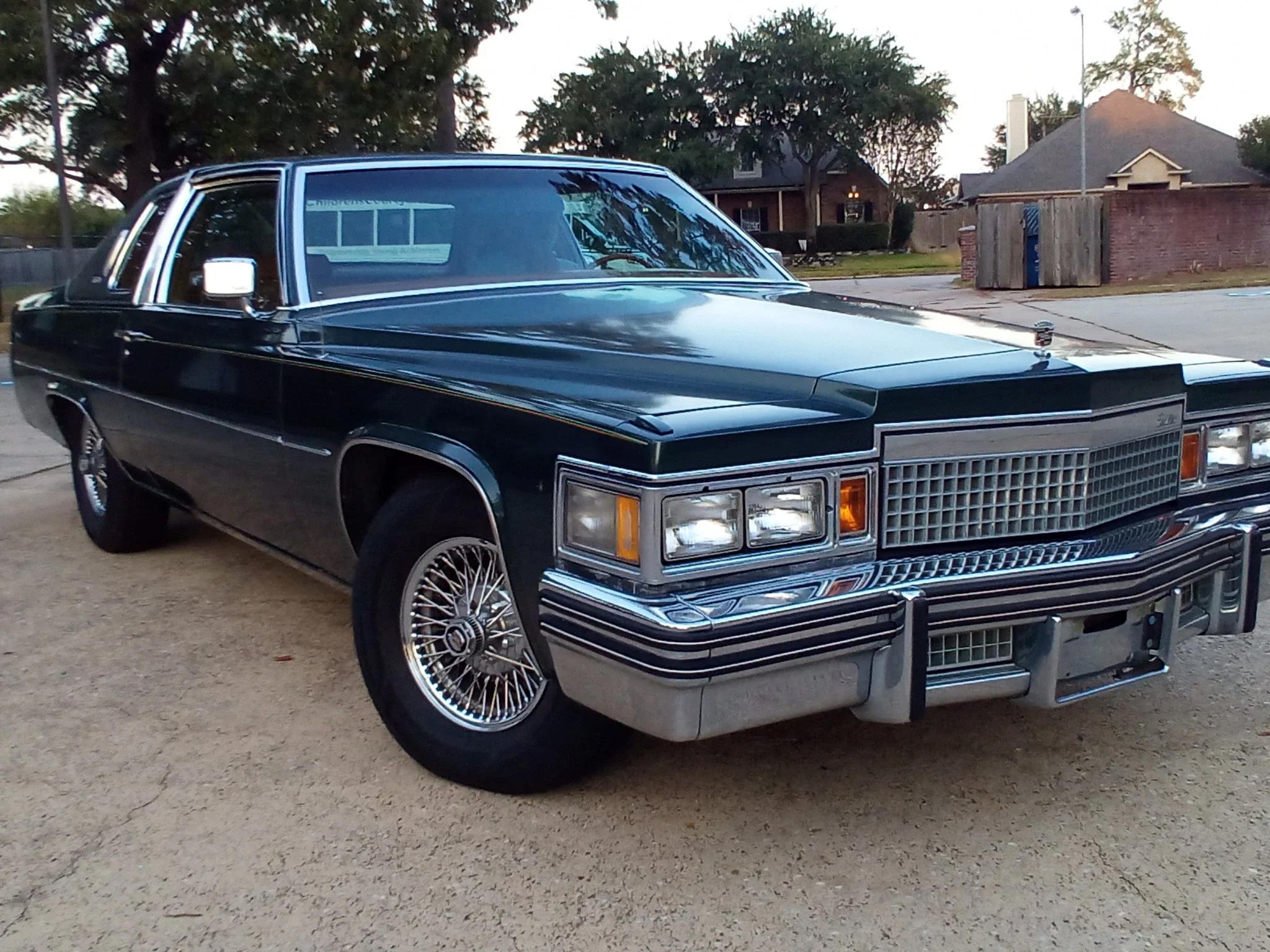 Cadillac-De-ville-coupe-1979-Green-Beige-16