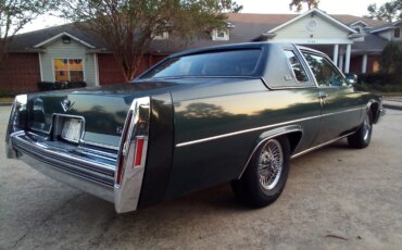 Cadillac-De-ville-coupe-1979-Green-Beige-18