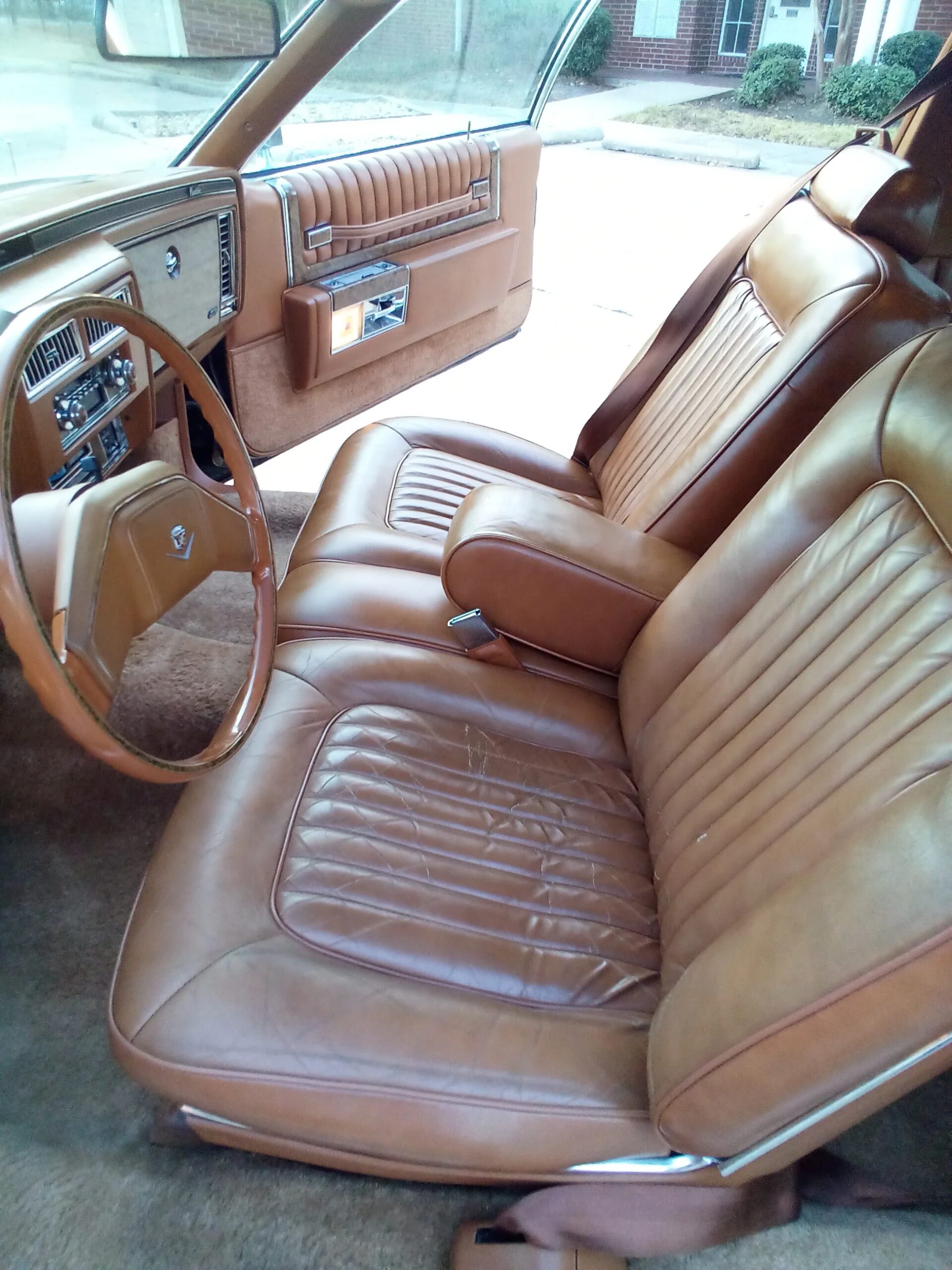 Cadillac-De-ville-coupe-1979-Green-Beige-36